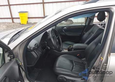 2005 Mercedes-Benz C 240 Luxury 4Matic from USA, damaged, VIN WDBRH81J25F562412